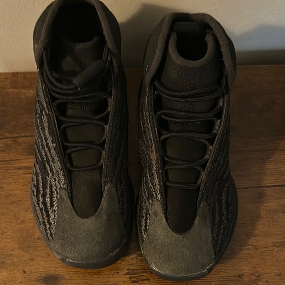 Yeezy kid sneakers - Picture 1 of 3